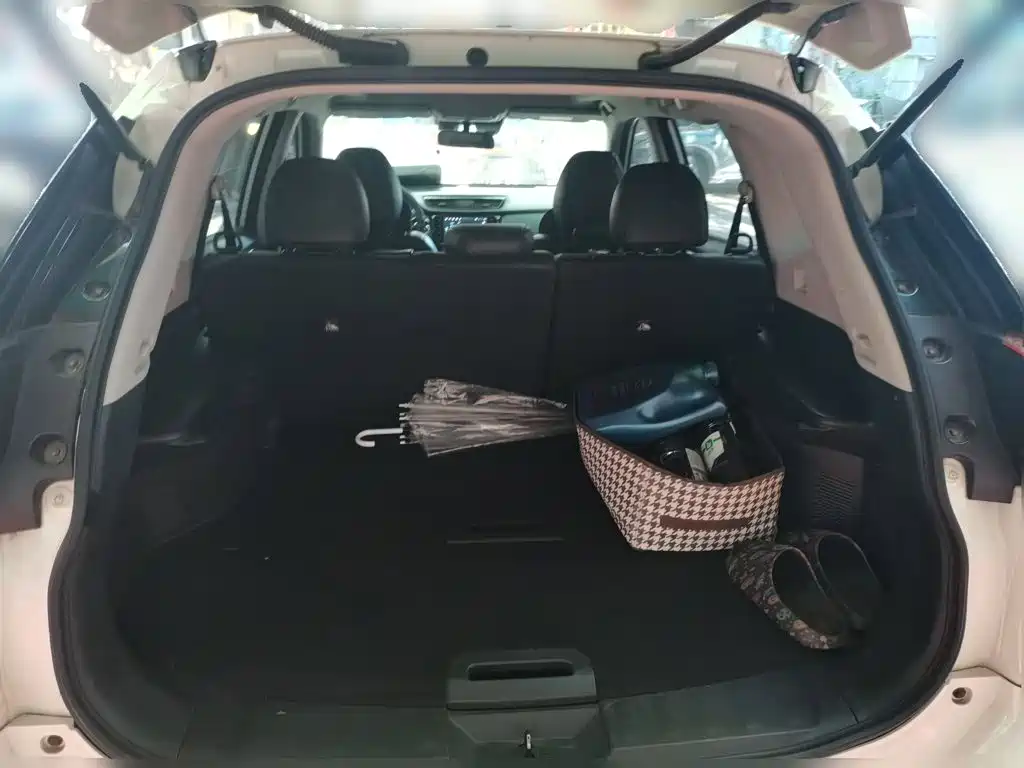 Nissan X-Trail — миниатюра 15