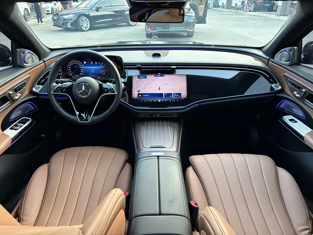 Mercedes-Benz E-Class — миниатюра 10
