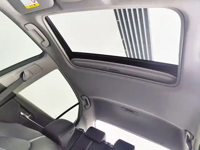 Toyota Camry — миниатюра 15