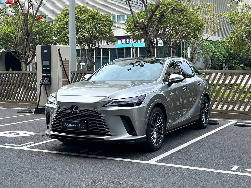 Lexus RX 2023