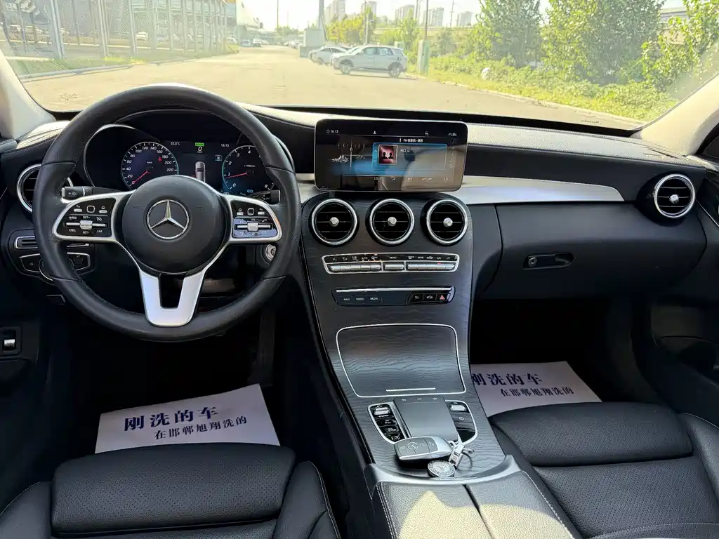 Mercedes-Benz C-Class — миниатюра 7