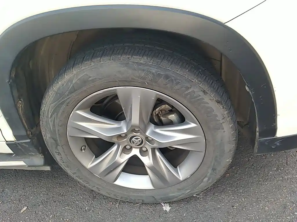 Toyota Highlander — миниатюра 8
