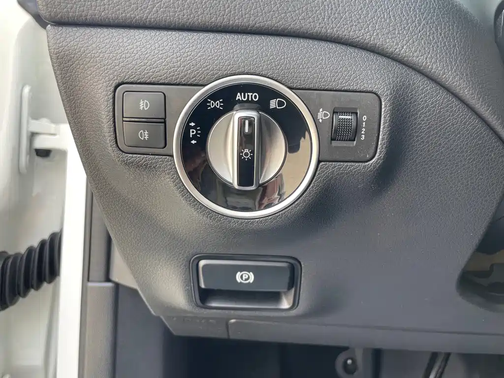 Mercedes-Benz GLA — миниатюра 19
