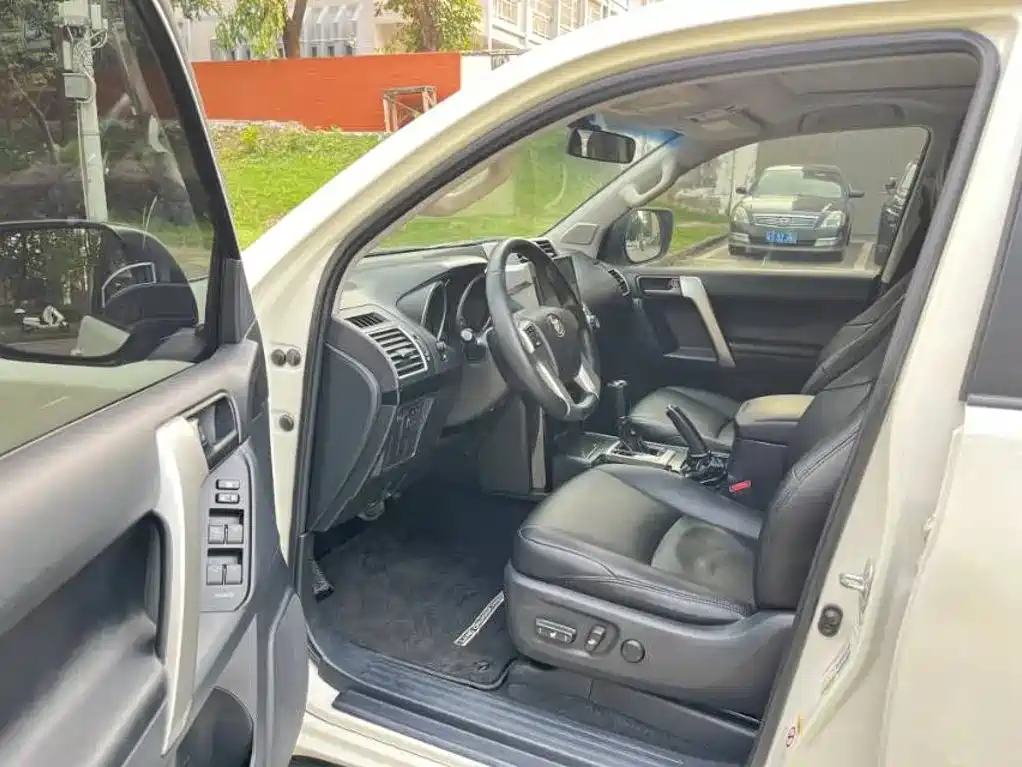 Toyota Prado — миниатюра 8