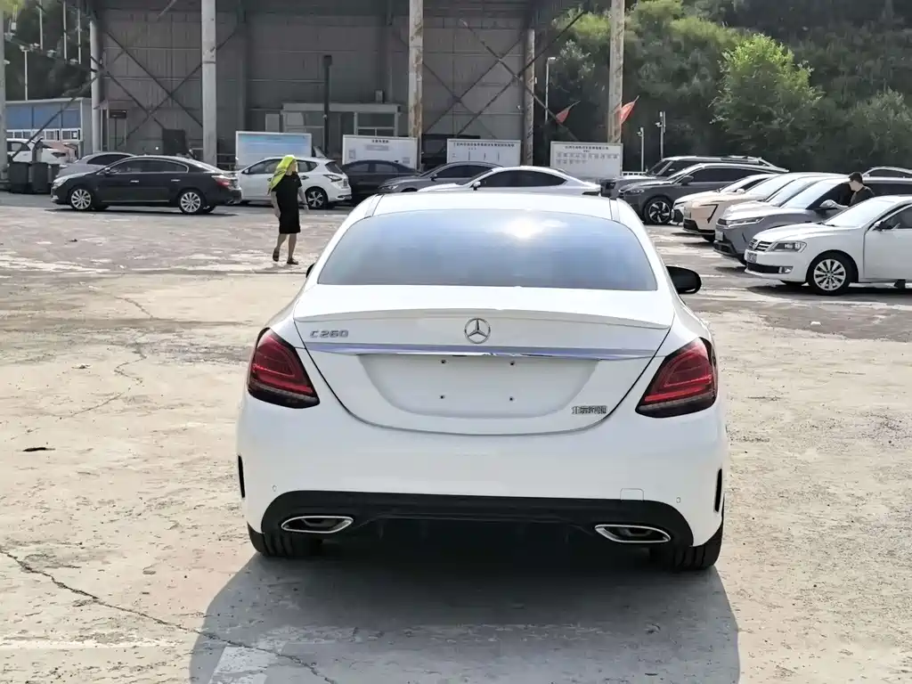 Mercedes-Benz C-Class — миниатюра 8