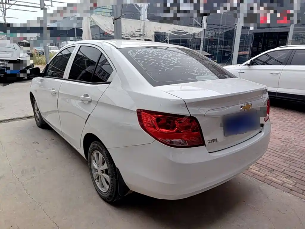 Chevrolet Sail — миниатюра 5