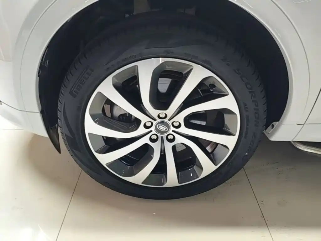 Land Rover Discovery Sport Hybrid — миниатюра 23
