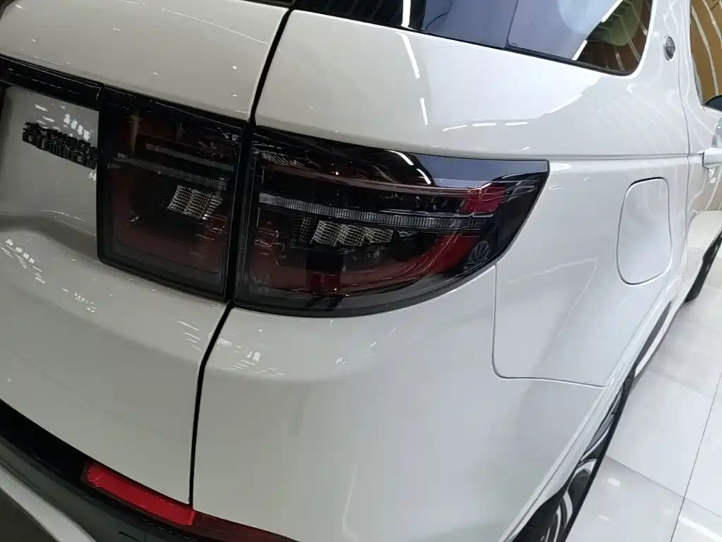 Land Rover Discovery Sport Hybrid — миниатюра 8