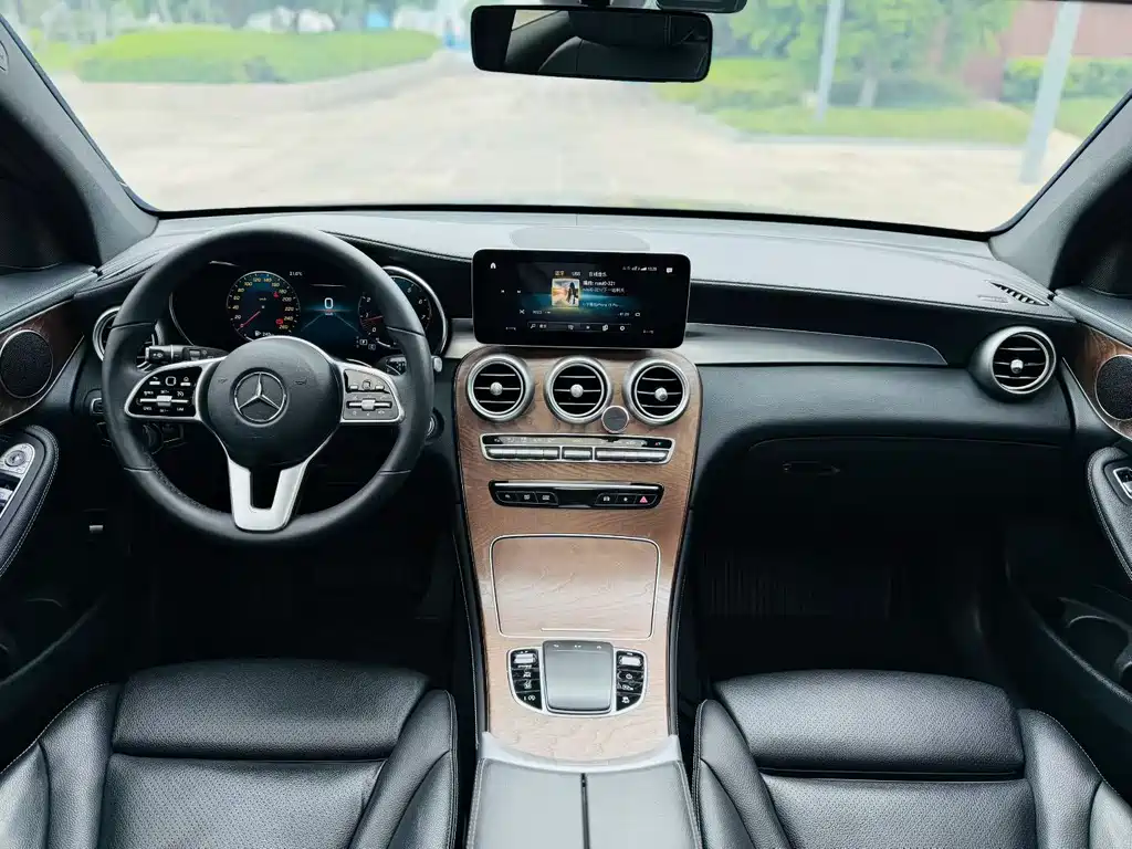 Mercedes-Benz GLC 2020 GLC 260 L 4MATIC Luxury