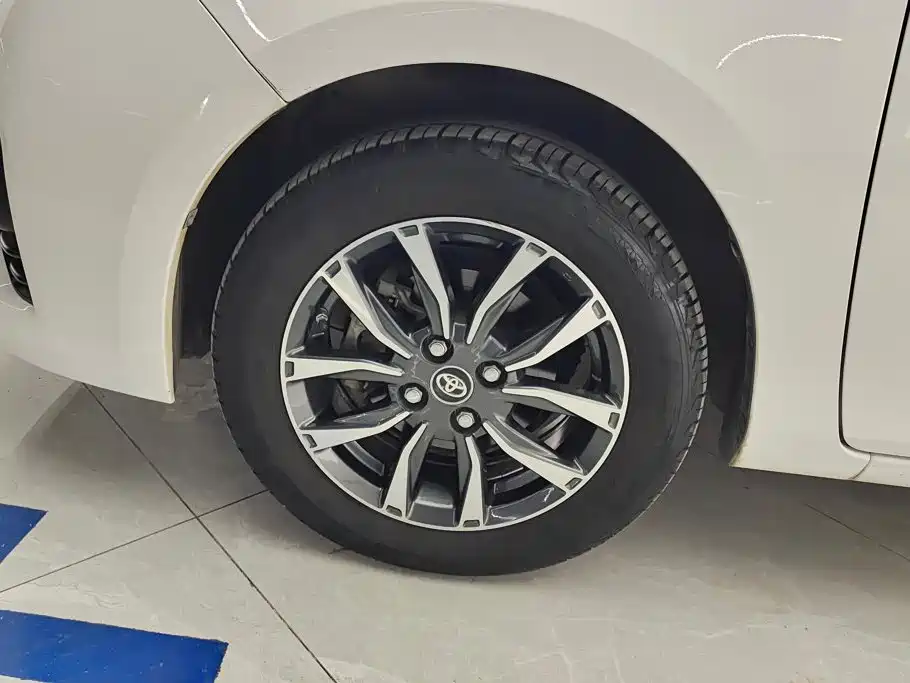 Toyota Yaris L — миниатюра 6