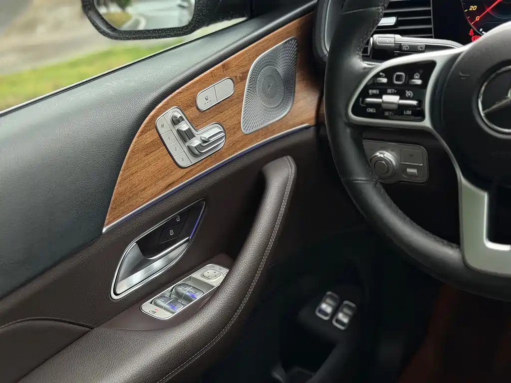 Mercedes-Benz GLE New Energy — миниатюра 11