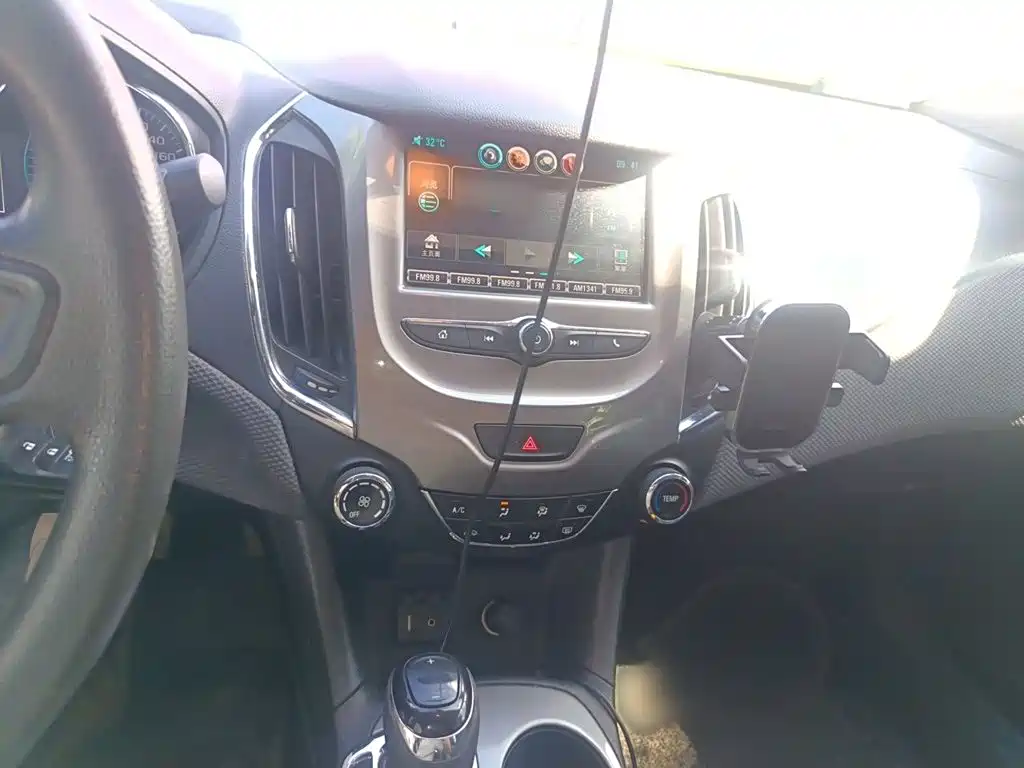 Chevrolet Cruze — миниатюра 6