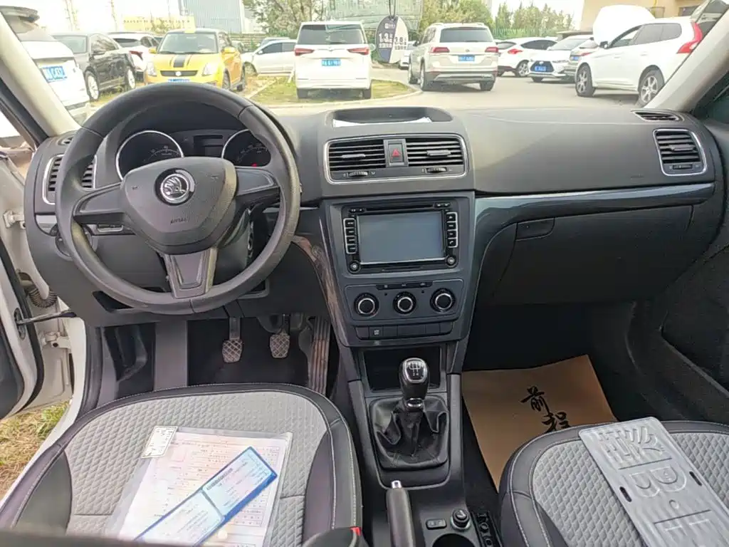 Skoda Yeti — миниатюра 5