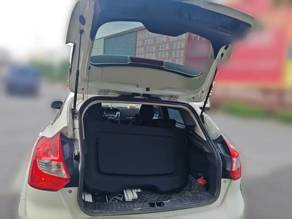 Ford Focus — миниатюра 10