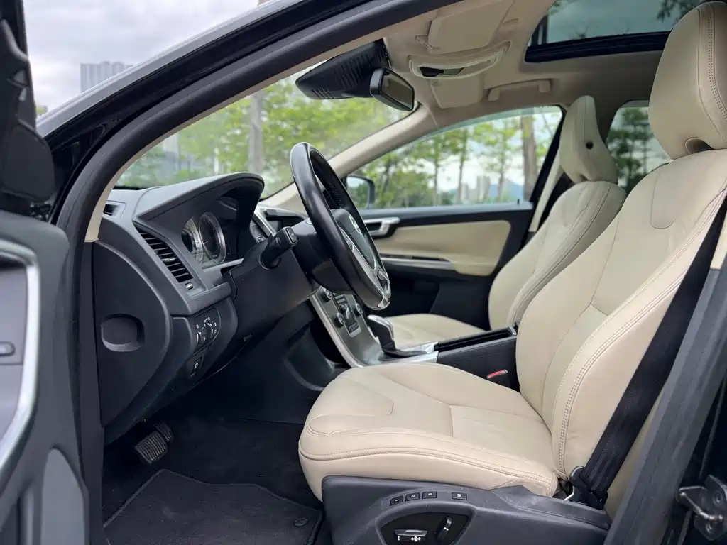 Volvo XC60 2013 T6 AWD