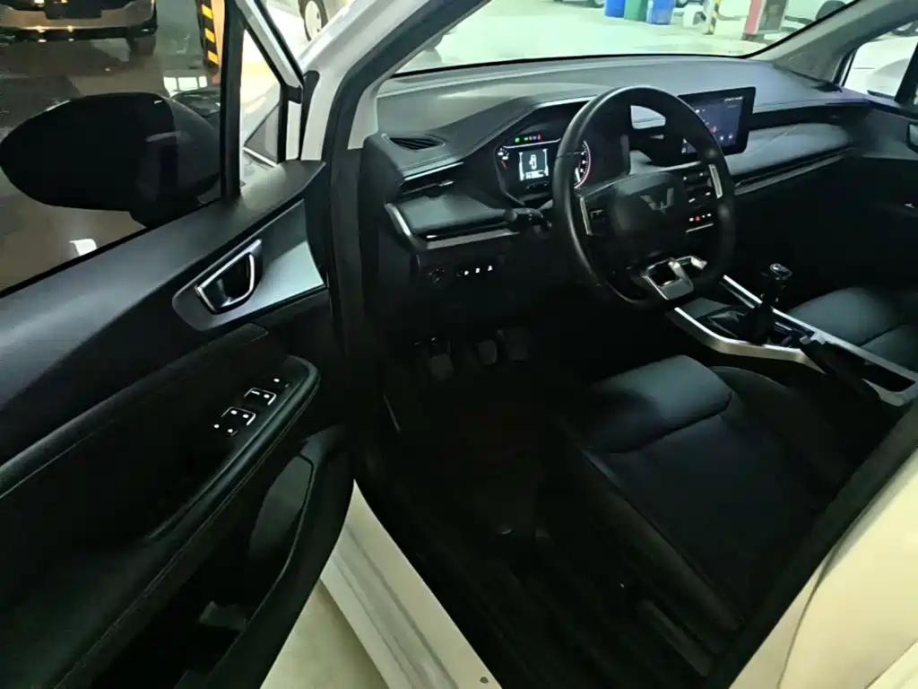 Wuling Jiachen — миниатюра 16