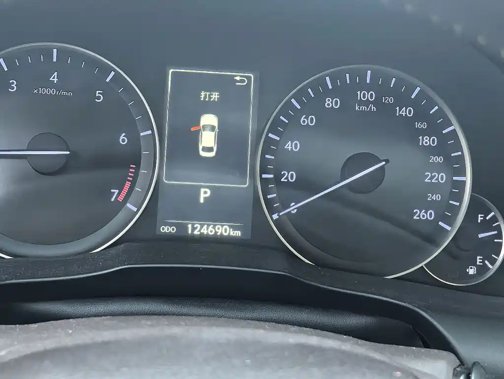 Lexus ES — миниатюра 8