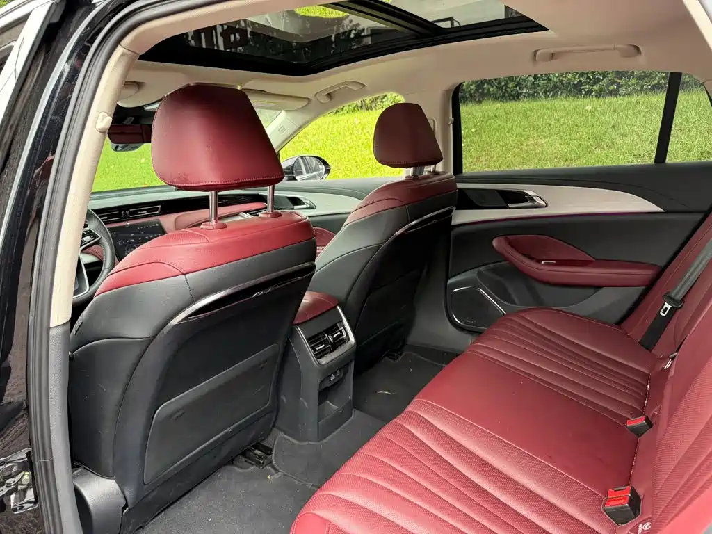 Hongqi Hongqi H5 — миниатюра 11