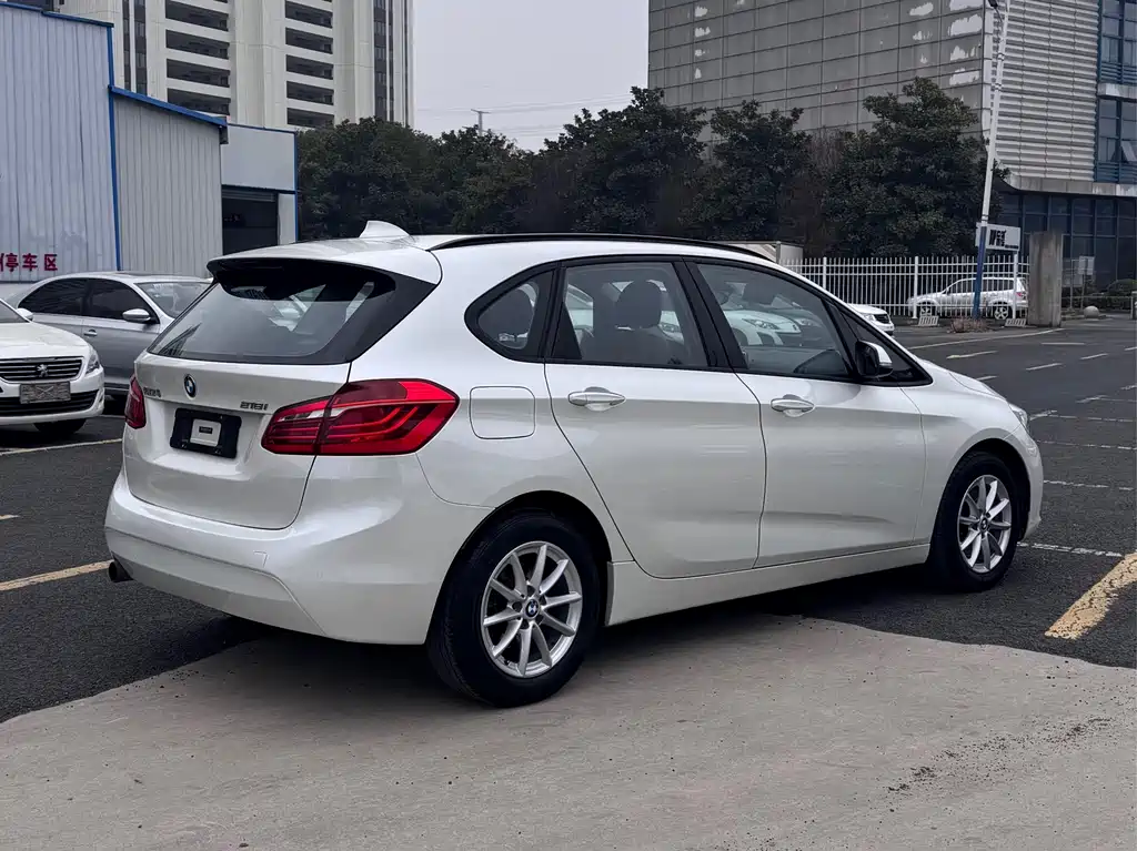 BMW 2 SERIES STATION WAGON