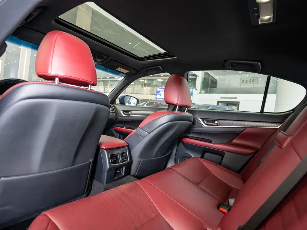 Lexus GS — миниатюра 10