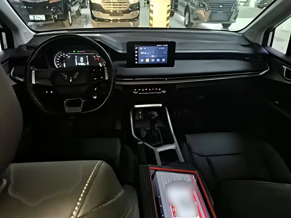 Wuling Jiachen — миниатюра 10