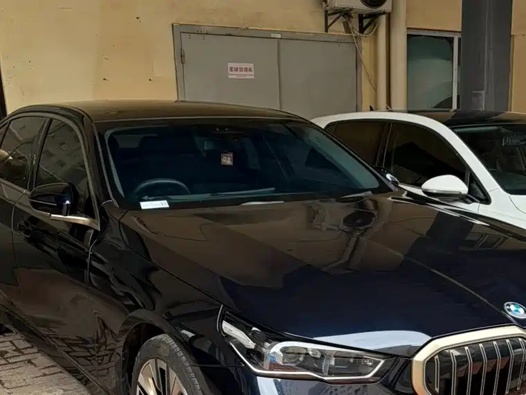 BMW 5 Series — миниатюра 2
