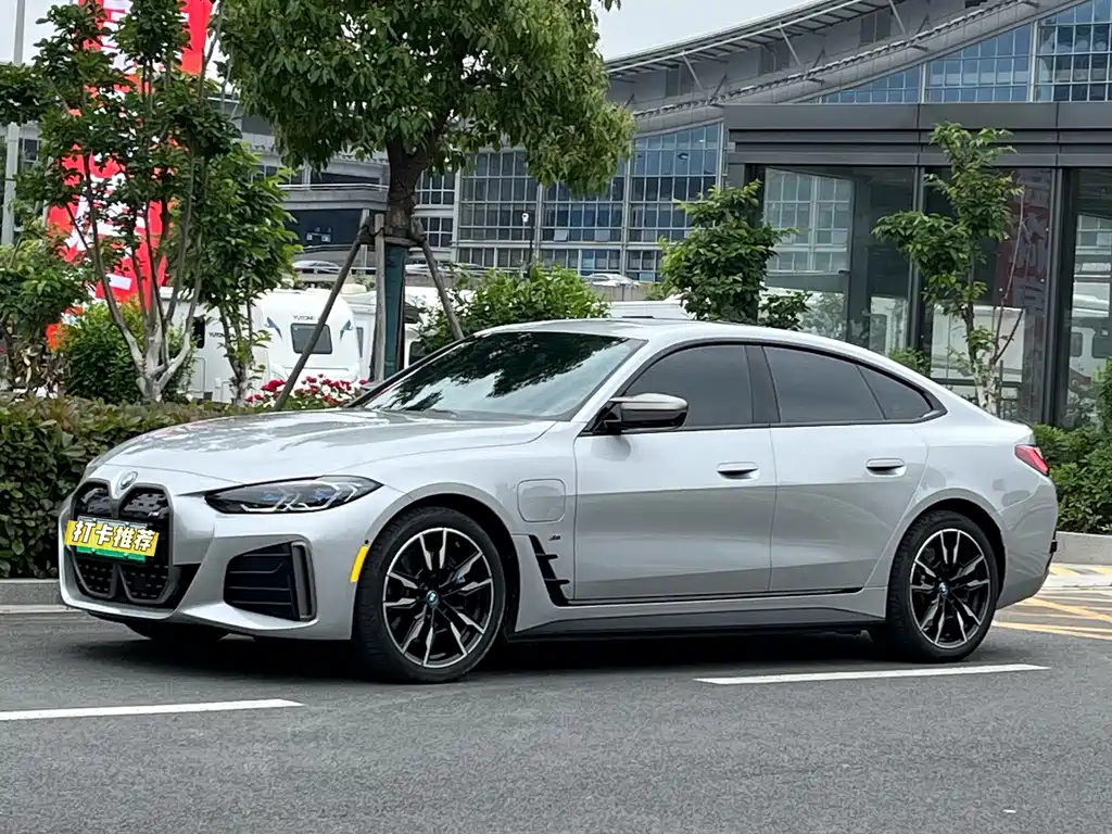 BMW 宝马i4 M 2025