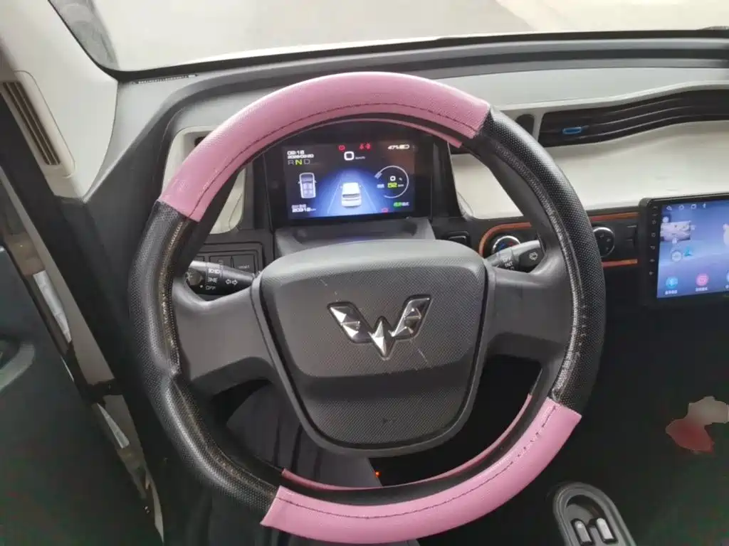 Wuling MINIEV — миниатюра 11