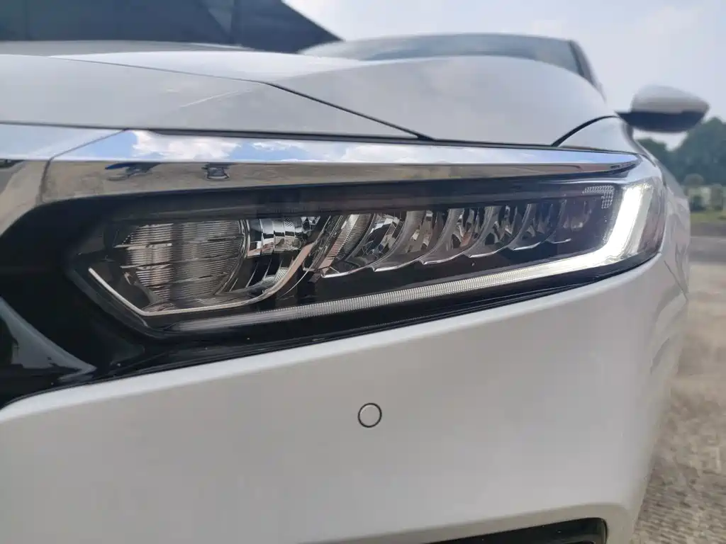 Honda Accord — миниатюра 17
