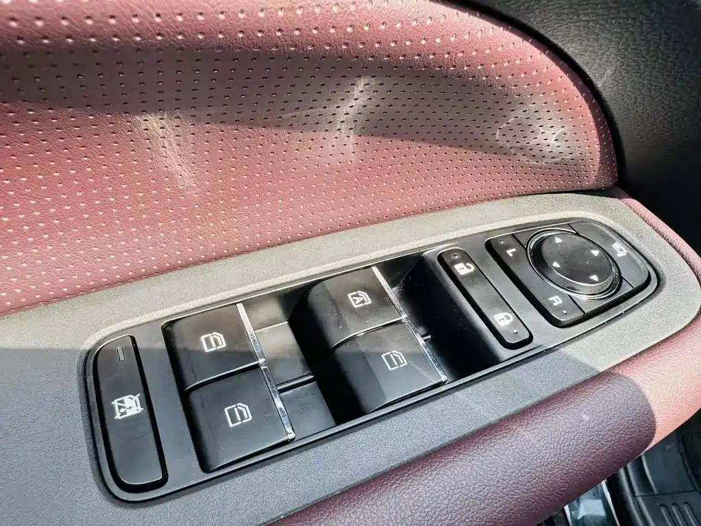 GAC Motor Trumpchi M6 — миниатюра 17