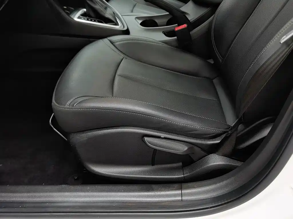 Buick Excelle — миниатюра 20