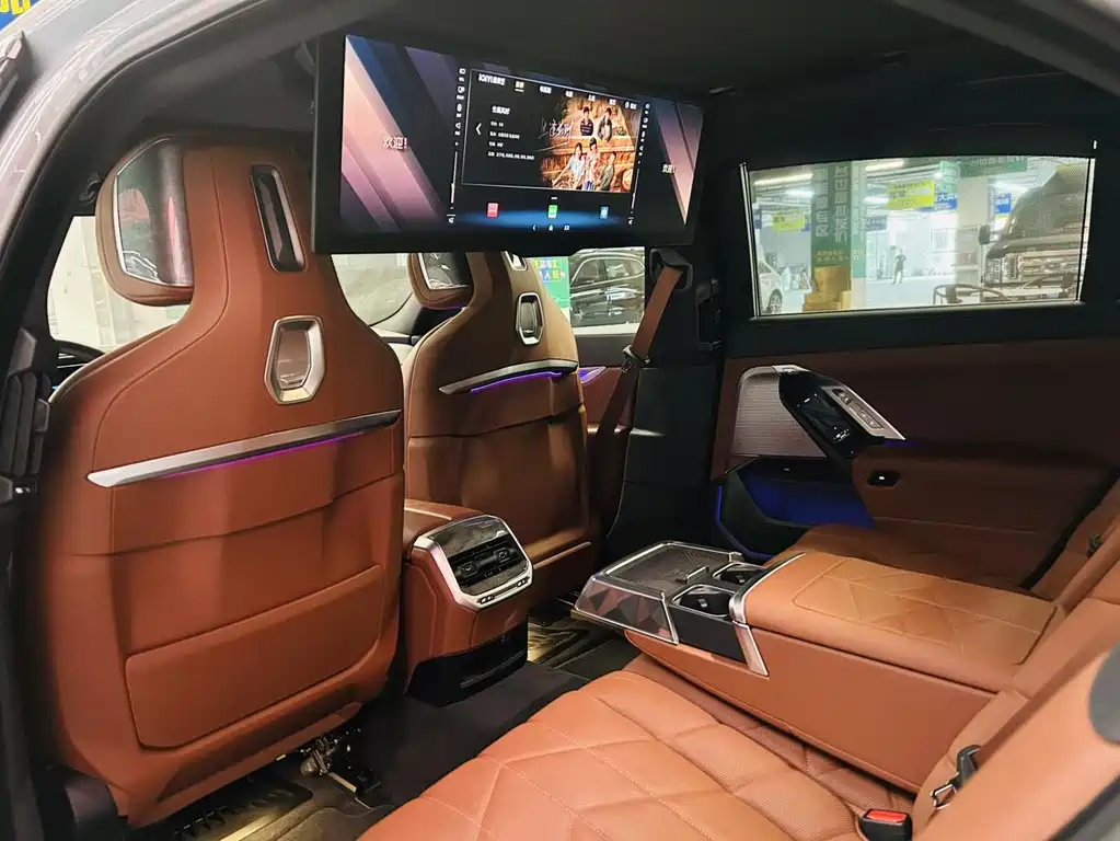 BMW 7 Series — миниатюра 15