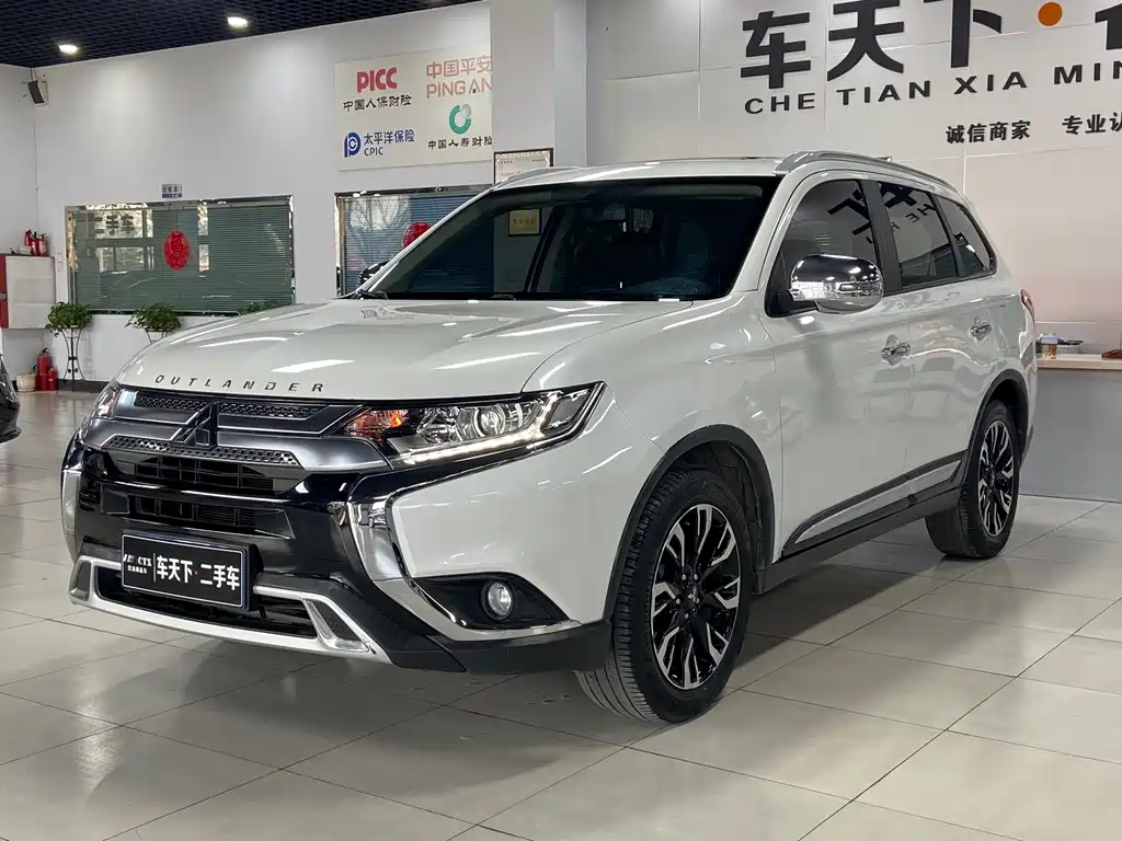Купить Mitsubishi Outlander