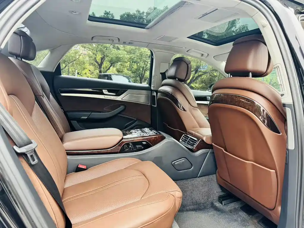 Audi A8 — миниатюра 16