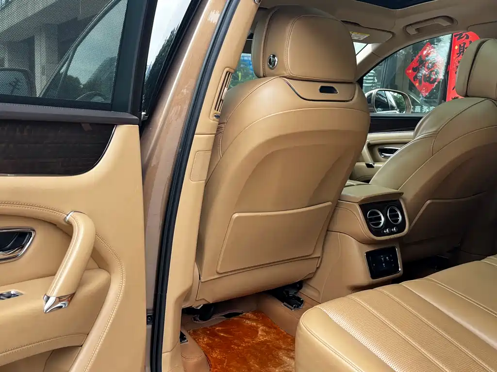 Bentley Bentayga — фотографии объявления, Фото 12