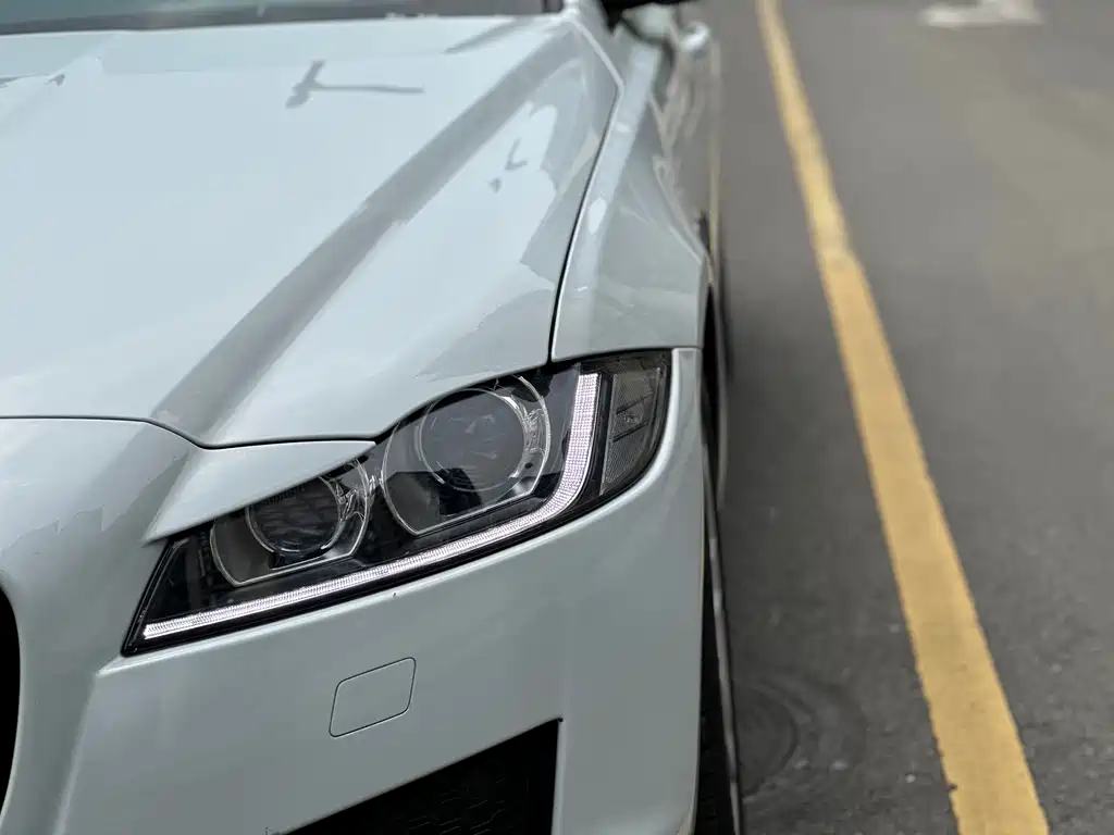 Jaguar XFL 2020 XFL 2.0T P200
