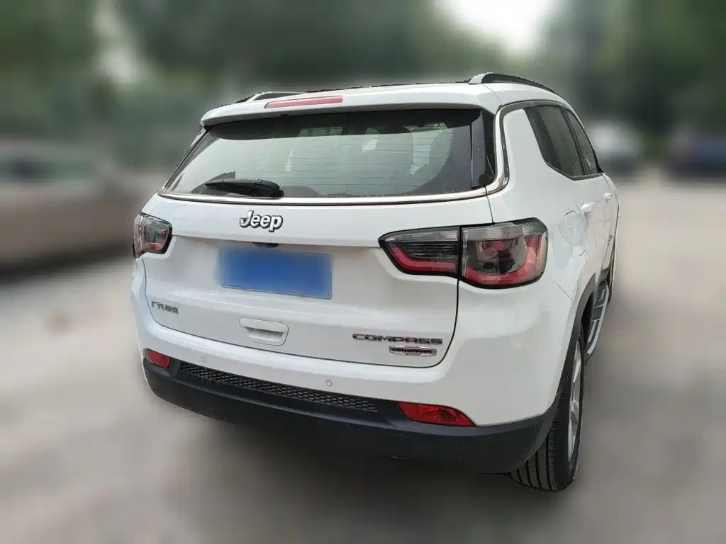 Jeep Compass — миниатюра 3