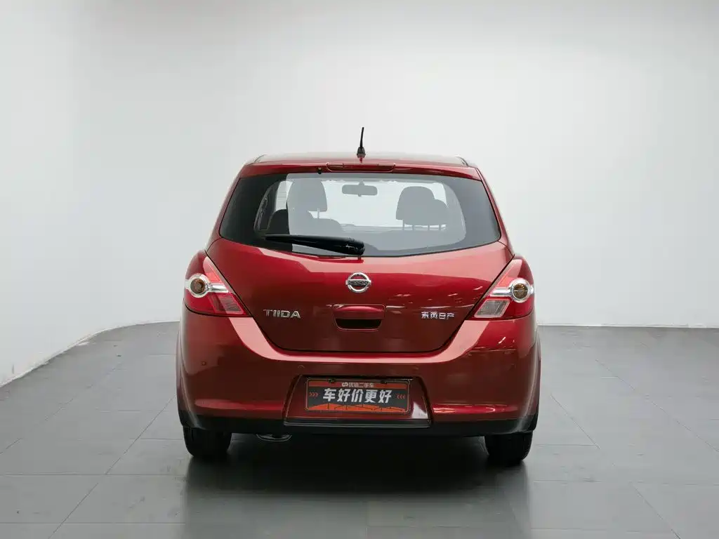 Nissan Tiida — миниатюра 4