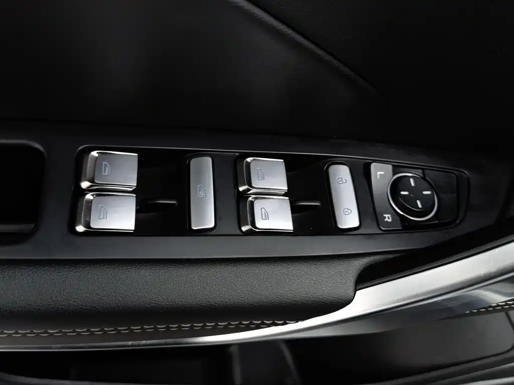 Geely Boyue — миниатюра 9