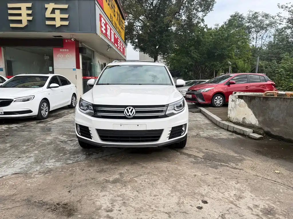 Volkswagen Tiguan — миниатюра 2