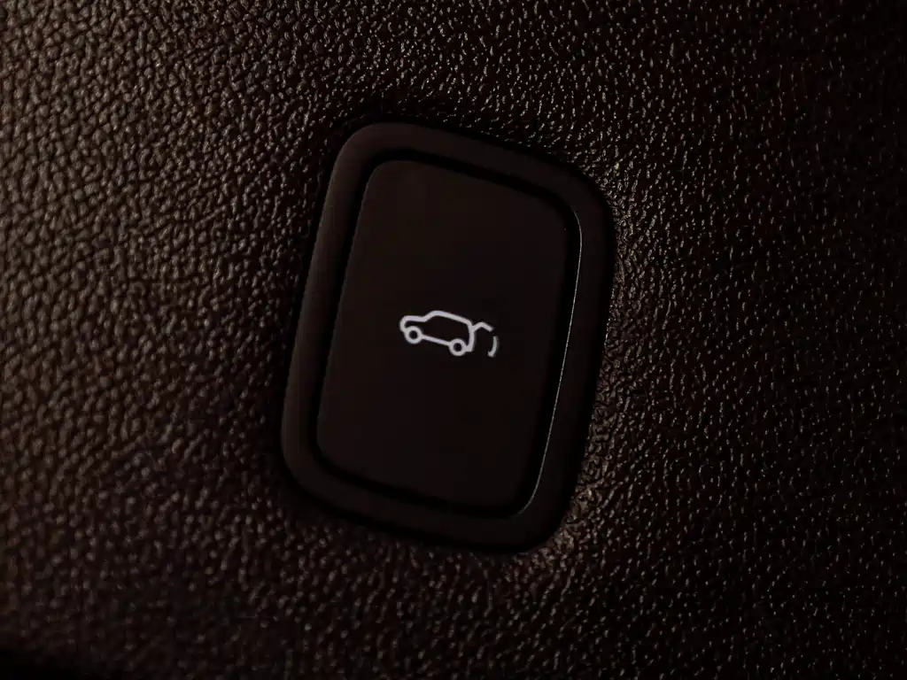 AITO ASK THE WORLD M9