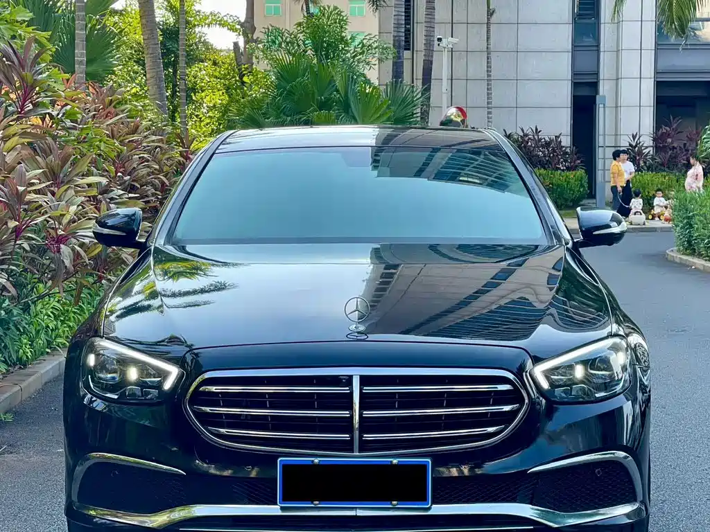 Mercedes-Benz E-Class — миниатюра 2