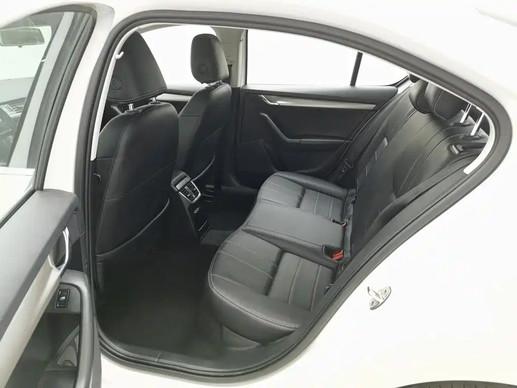 Skoda Octavia — миниатюра 15