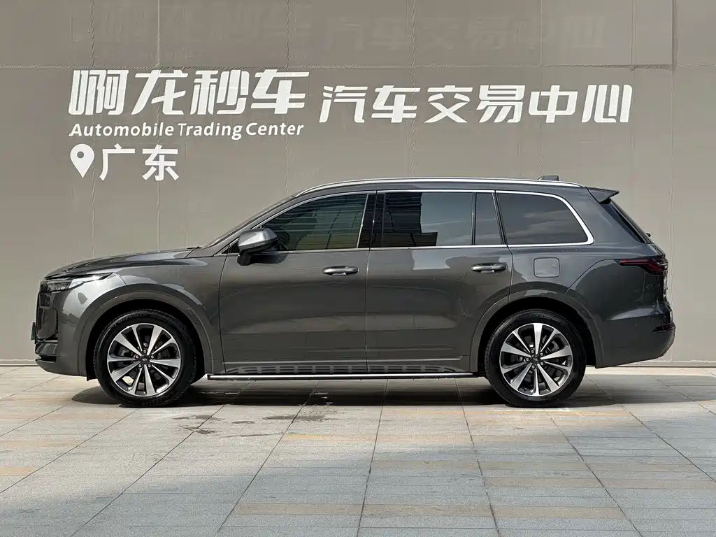 Li Auto ONE 2021 6 мест