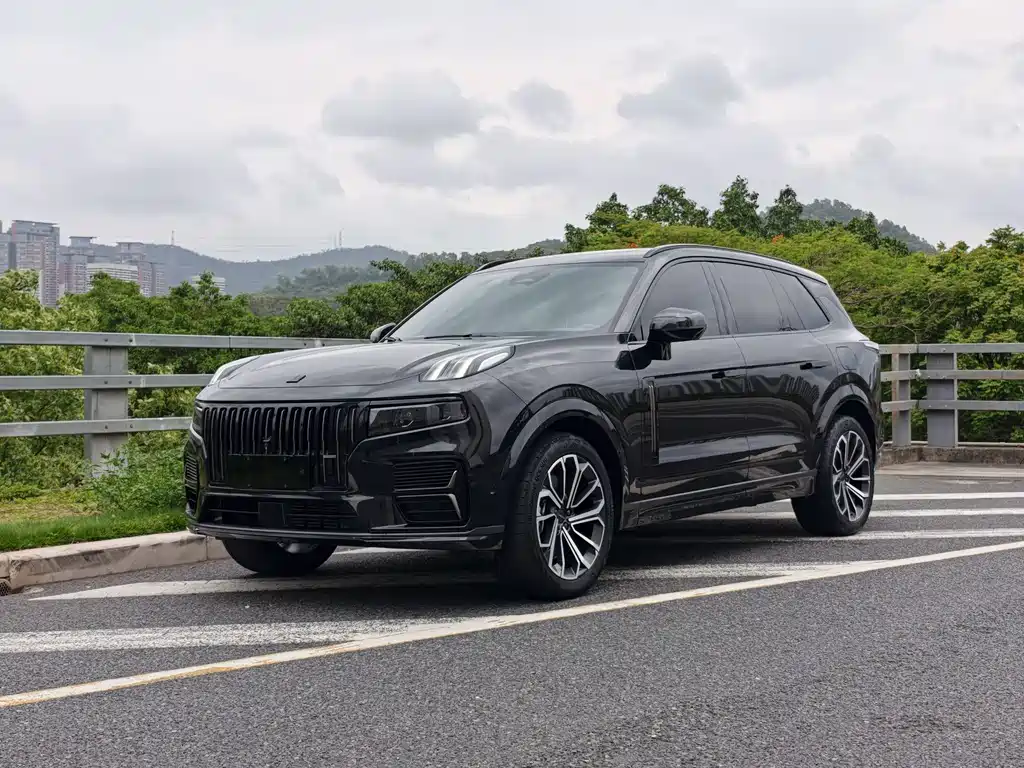 Lynk & Co 09 EM-P 2024