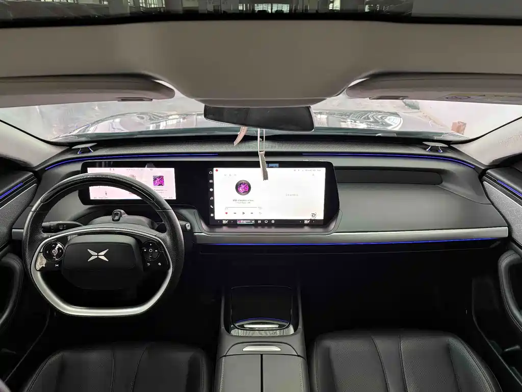 XPeng P7 — миниатюра 13