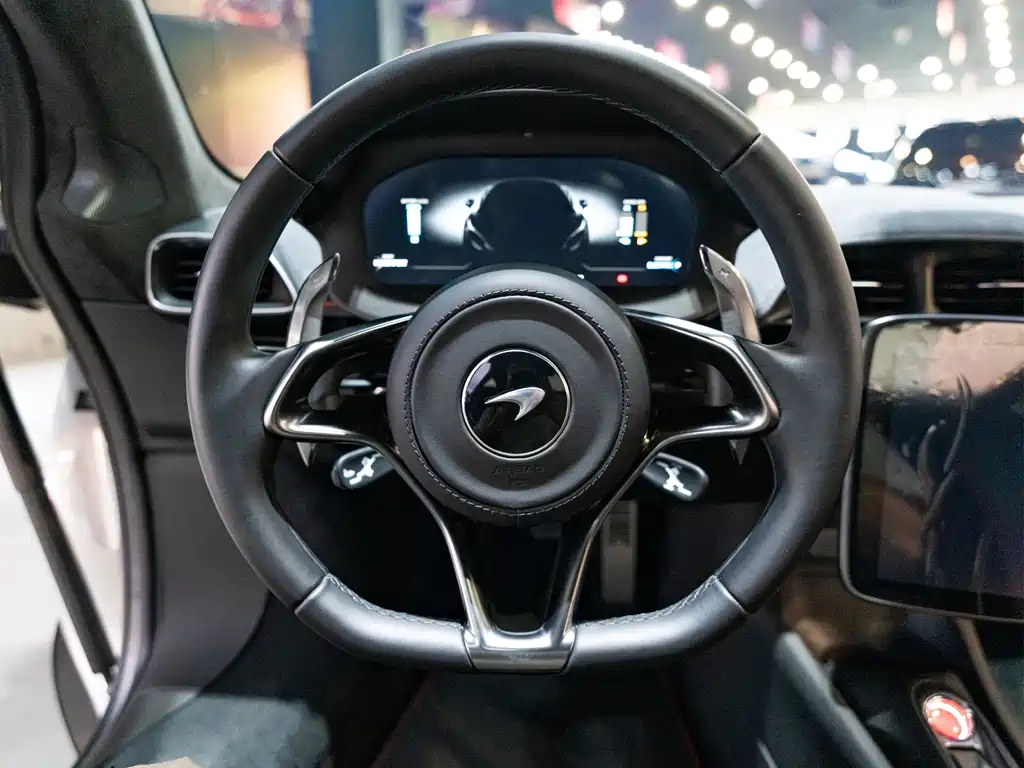 McLaren Artura — миниатюра 9