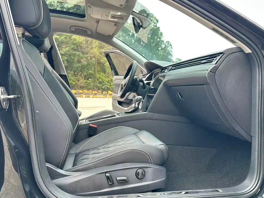 Volkswagen Magotan PHEV — миниатюра 7