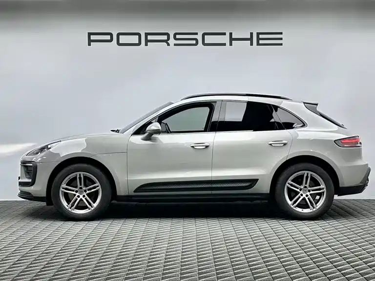 Porsche Macan — миниатюра 4