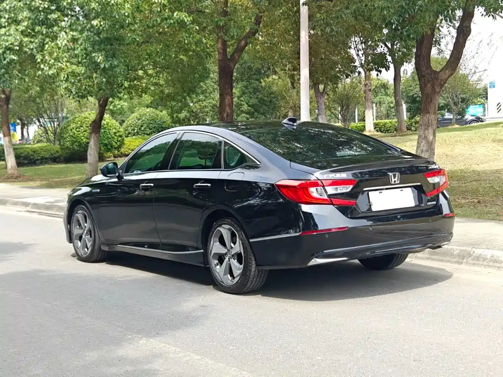 Honda Accord — миниатюра 7